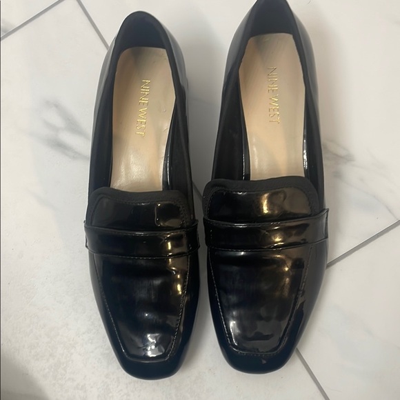 Nine West Black Patent Leather Loafers Flats - Picture 1 of 5